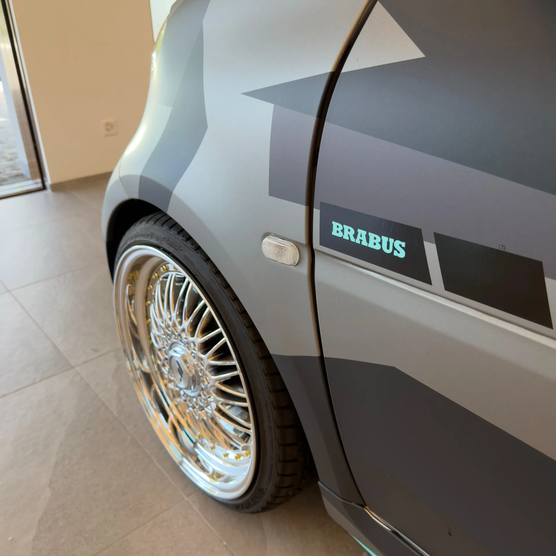 Smart fortwo Brabus Xclusive (foliert) – Bild 2