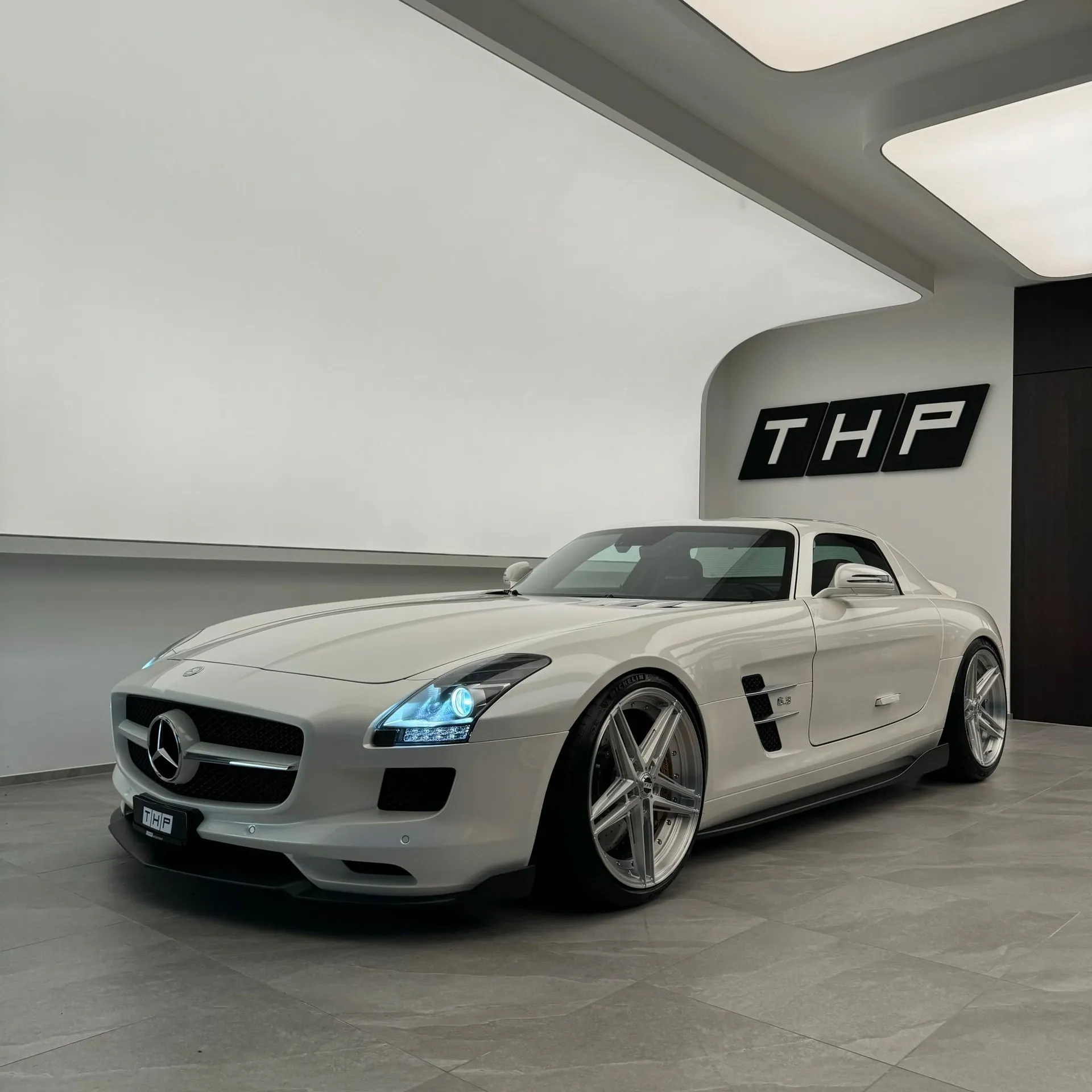 Mercedes SLS 63 AMG RennTech – Bild 2