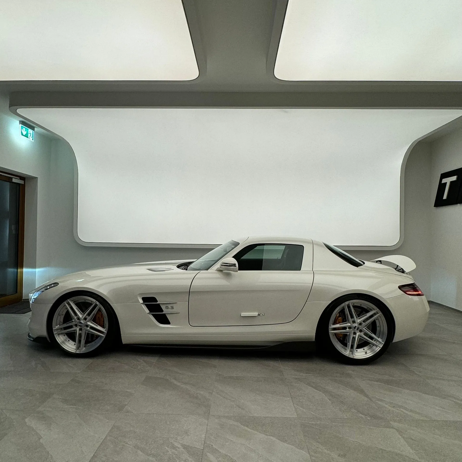 Mercedes SLS 63 AMG RennTech – Bild 3