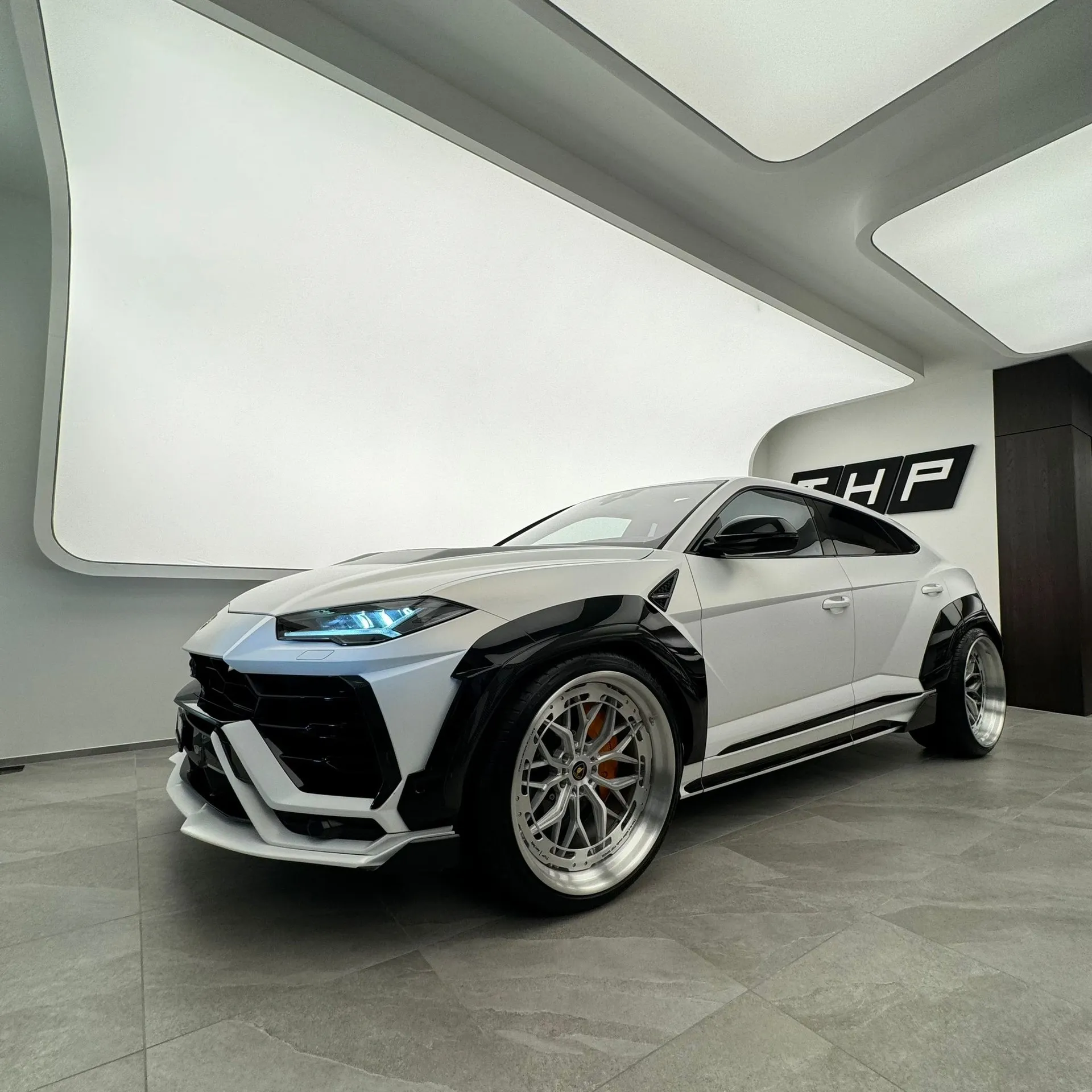 Lamborghini Urus "Widebody Unikat" – Bild 3